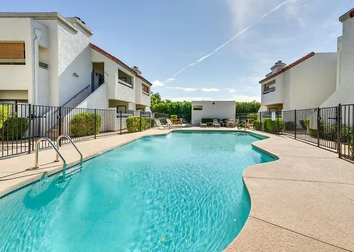Patio & Pool Access: Modern Oasis 5 Mi To Asu! *