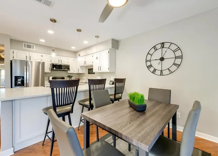Patio & Pool Access: Modern Oasis 5 Mi To Asu! Scottsdale