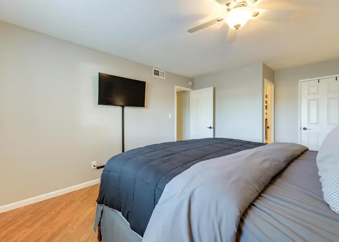 Patio & Pool Access: Modern Oasis 5 Mi To Asu! Ferienhaus