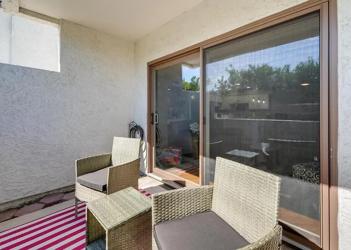 Patio & Pool Access: Modern Oasis 5 Mi To Asu!